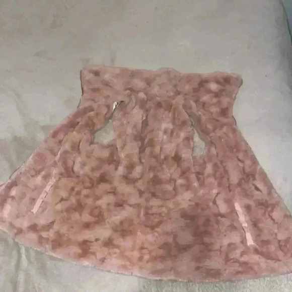 Andrew Marc New York faux fur pink vest small women’s - Picture 4 of 4